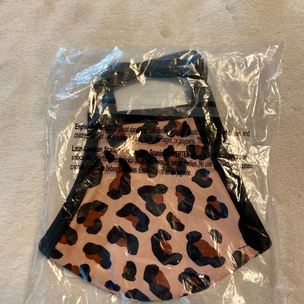 Fabletics face mask - leopard. NWT Free Shipping!